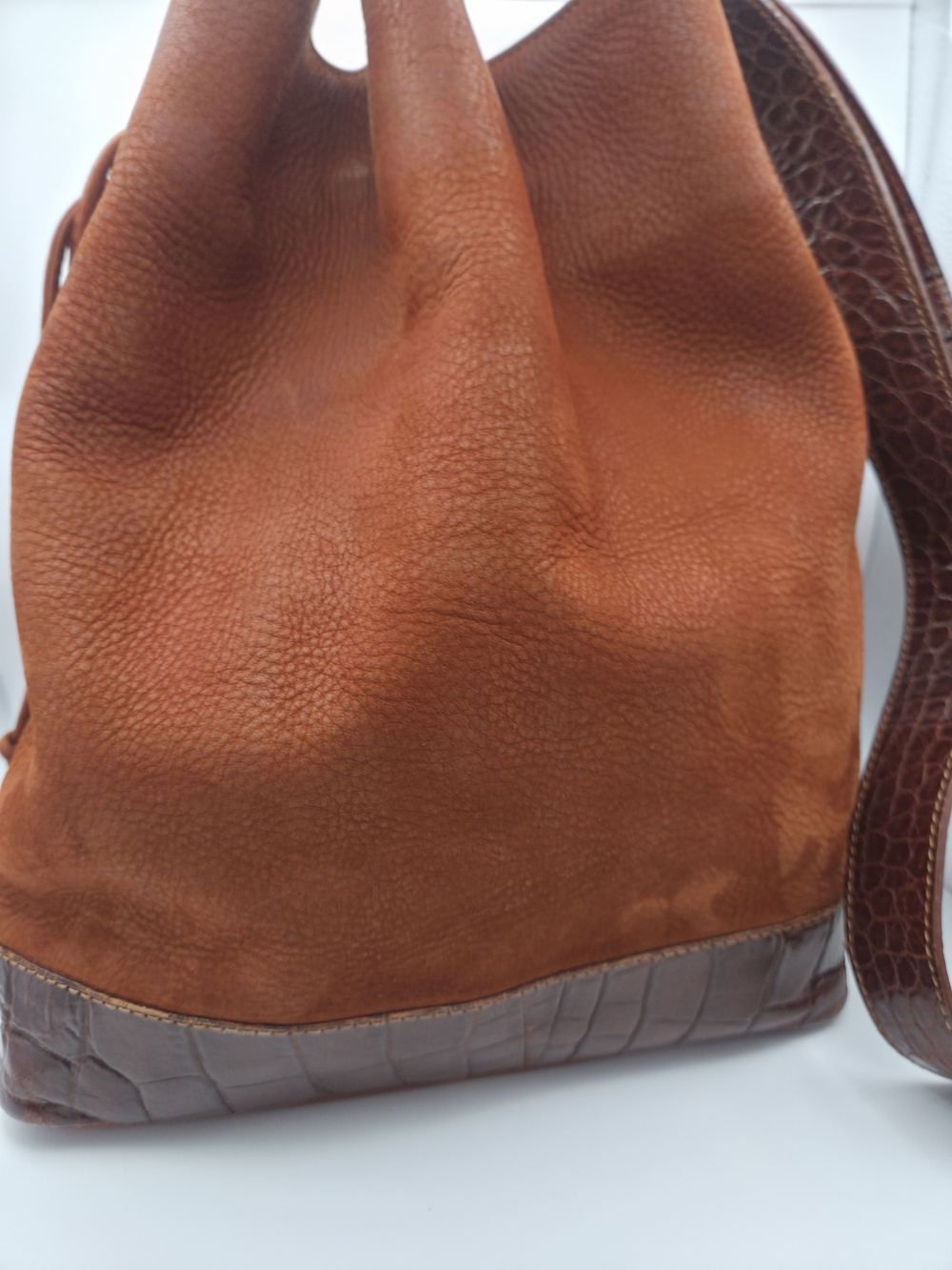 Furla Brown Leather Bucket Bag Drawstring Hobo Crossbody Purse Classic Everyday